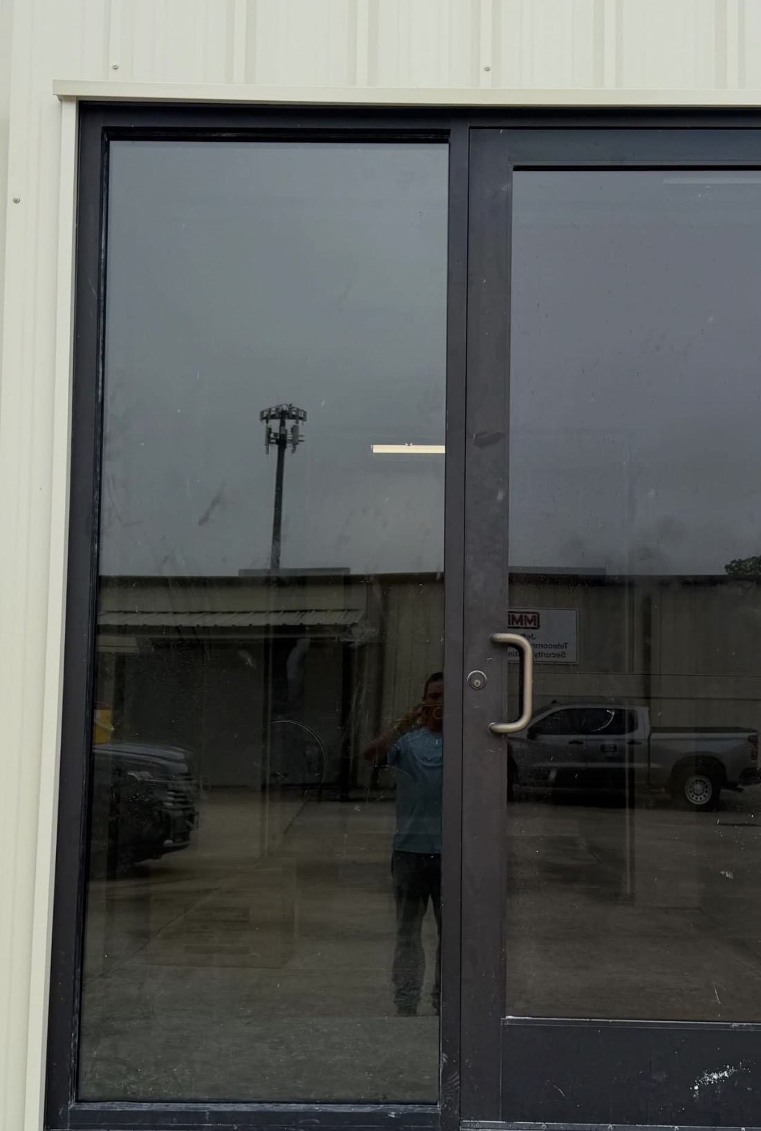 SkyLine Glass storefront install